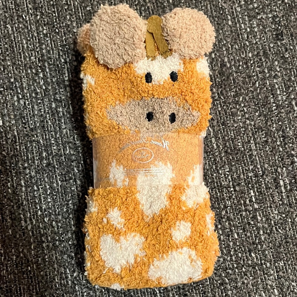 Giraffe Fuzzy Socks